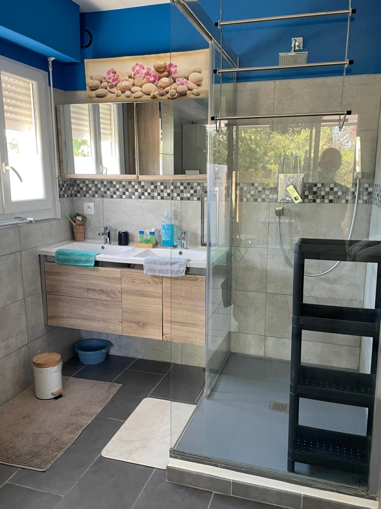 Agreable T2 Traversant Rdc Avec Terrasse + Balcon+ Parking 2 Places Μονπελιέ Εξωτερικό φωτογραφία